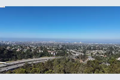8 Hiller Dr., Oakland, CA 94618 - Photo 14