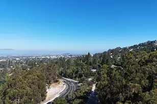 8 Hiller Dr, Oakland, CA 94618 - Photo 20