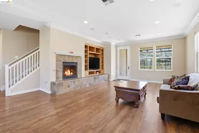 9489 California Oak Cir, Patterson, CA 95363 - Photo 10