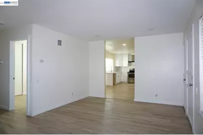 30888 Tidewater Dr, Union City, CA 94587 - Photo 10