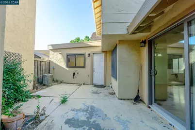 8 Del Prado Cir, Fairfield, CA 94533 - Photo 36