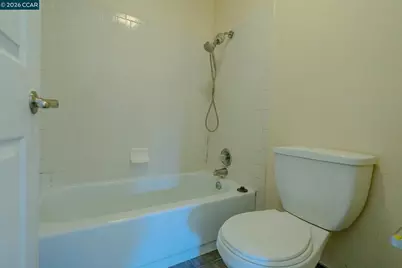 8 Del Prado Cir, Fairfield, CA 94533 - Photo 32