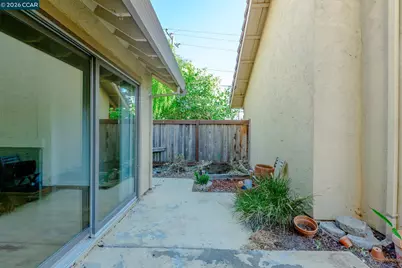 8 Del Prado Cir, Fairfield, CA 94533 - Photo 34