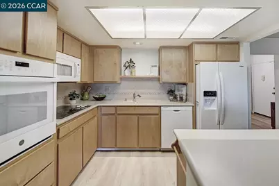 2724 Ptarmigan Dr #8, Walnut Creek, CA 94595 - Photo 10