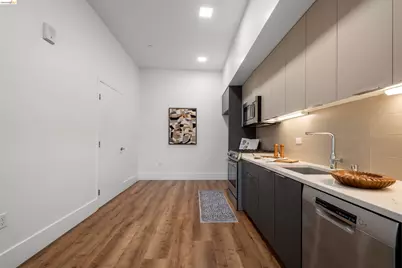 1545 32nd Street #101, Oakland, CA 94608 - Photo 10