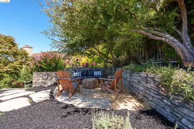 5960 Margarido Dr, Oakland, CA 94618 - Photo 58