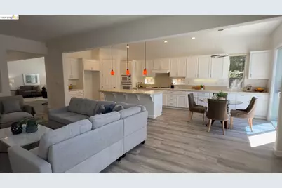 5556 Arcadia Cir, Discovery Bay, CA 94505 - Photo 2