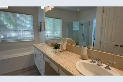5556 Arcadia Cir, Discovery Bay, CA 94505 - Photo 8