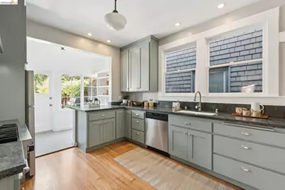 6656 Dana St, Oakland, CA 94608 - Photo 22