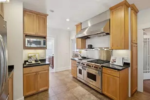 1061 Annerley Rd, Piedmont, CA 94610 - Photo 18