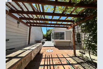 3225 Islewood Court, Antioch, CA 94531 - Photo 4