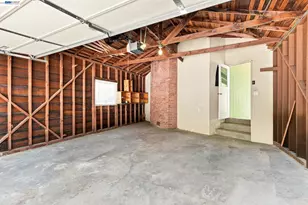 5760 Leona St, Oakland, CA 94605 - Photo 36
