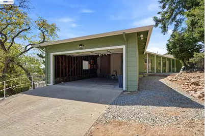 5760 Leona St, Oakland, CA 94605 - Photo 38