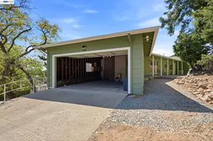 5760 Leona St, Oakland, CA 94605 - Photo 38