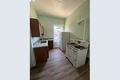 28-30 Yosemite Ave, Oakland, CA 94611 - Photo 16