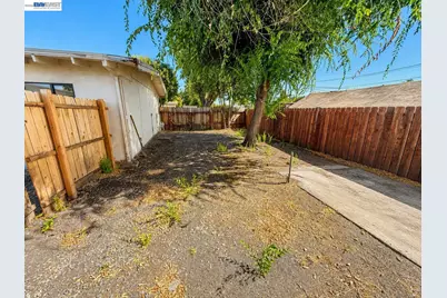 2707 Broadmoor Ave, Concord, CA 94520 - Photo 12