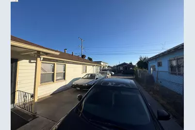 7430 Lockwood Street, Oakland, CA 94621 - Photo 16