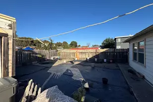 7430 Lockwood St, Oakland, CA 94621 - Photo 40