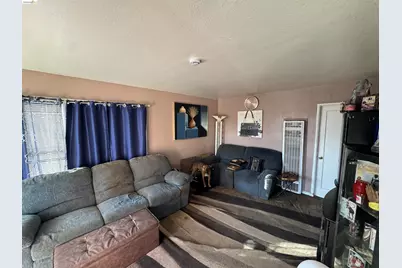 7430 Lockwood Street, Oakland, CA 94621 - Photo 6