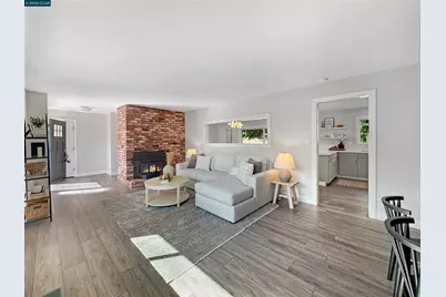 8 Cherry Hills Ct, Lafayette, CA 94549 - Photo 4