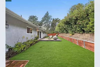 8 Cherry Hills Ct, Lafayette, CA 94549 - Photo 24