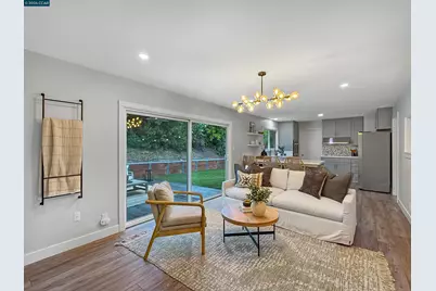 8 Cherry Hills Ct, Lafayette, CA 94549 - Photo 10