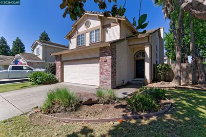 418 Stoneybrook Ln, Vacaville, CA 95687 - Photo 2