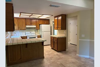 6447 Montez Ct, Citrus Heights, CA 95621 - Photo 4