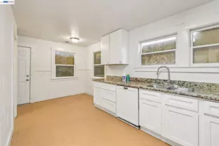 5826 Avenal, Oakland, CA 94605 - Photo 8