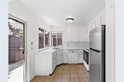 315 Creekview Ct, Vacaville, CA 95688 - Photo 6