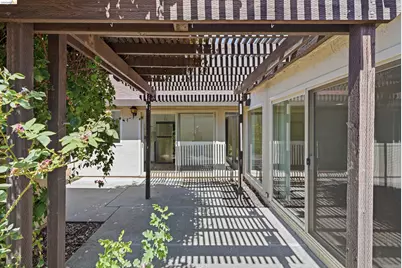 315 Creekview Ct, Vacaville, CA 95688 - Photo 26