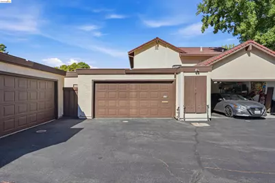 315 Creekview Ct, Vacaville, CA 95688 - Photo 30