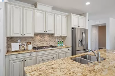 123 Benmore Dr, Hayward, CA 94542 - Photo 34