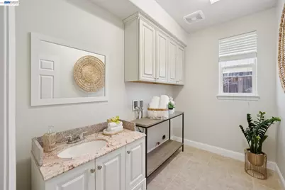123 Benmore Dr, Hayward, CA 94542 - Photo 48