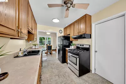1758 Landana, Concord, CA 94519 - Photo 14
