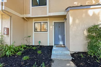 2150 Northwood Cir #G, Concord, CA 94520 - Photo 2