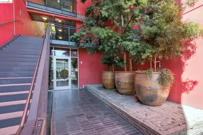 311 Oak St #102, Oakland, CA 94607 - Photo 34