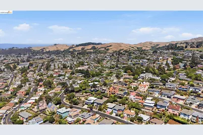 2317 Mira Vista Dr, El Cerrito, CA 94530 - Photo 38