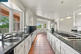 2426 Heritage Oaks Dr, Alamo, CA 94507 - Photo 12