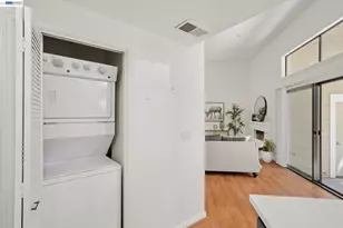 3474 Smoketree Commons Dr, Pleasanton, CA 94566 - Photo 6