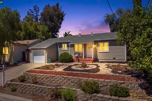 2437 Hemlock Ave, Concord, CA 94520 - Photo 2