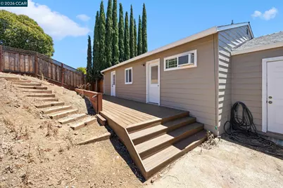 2437 Hemlock Avenue, Concord, CA 94520 - Photo 6