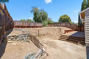 2437 Hemlock Ave, Concord, CA 94520 - Photo 8