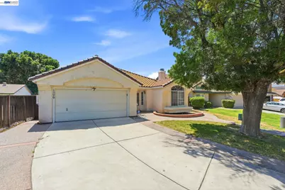 1520 Deer Run Ln, Tracy, CA 95376 - Photo 2