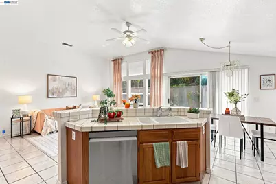 1520 Deer Run Ln, Tracy, CA 95376 - Photo 14