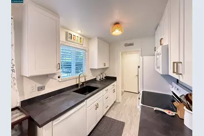 2548 Jones Rd #10, Walnut Creek, CA 94597 - Photo 8