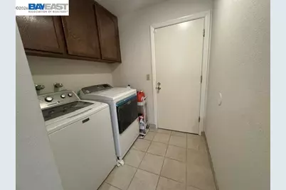 24354 Chandler Rd, Hayward, CA 94545 - Photo 16