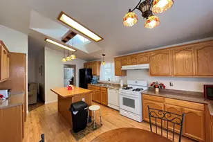1370 Buckingham Way, Hayward, CA 94544 - Photo 12