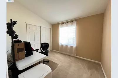 1370 Buckingham Way, Hayward, CA 94544 - Photo 26