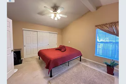 1370 Buckingham Way, Hayward, CA 94544 - Photo 22